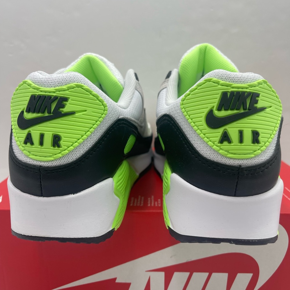 Nike Men’s AIR MAX 90
WHITE/CAVE STONE-LIGHT BONE Athletic Sneakers - Picture 13 of 16